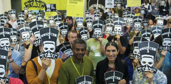 Führende Amnesty-Vertreter aus der ganzen Welt demonstrieren in Berlin gegen Polizei- und Militärgewalt in Ägypten, 19.08.2013
