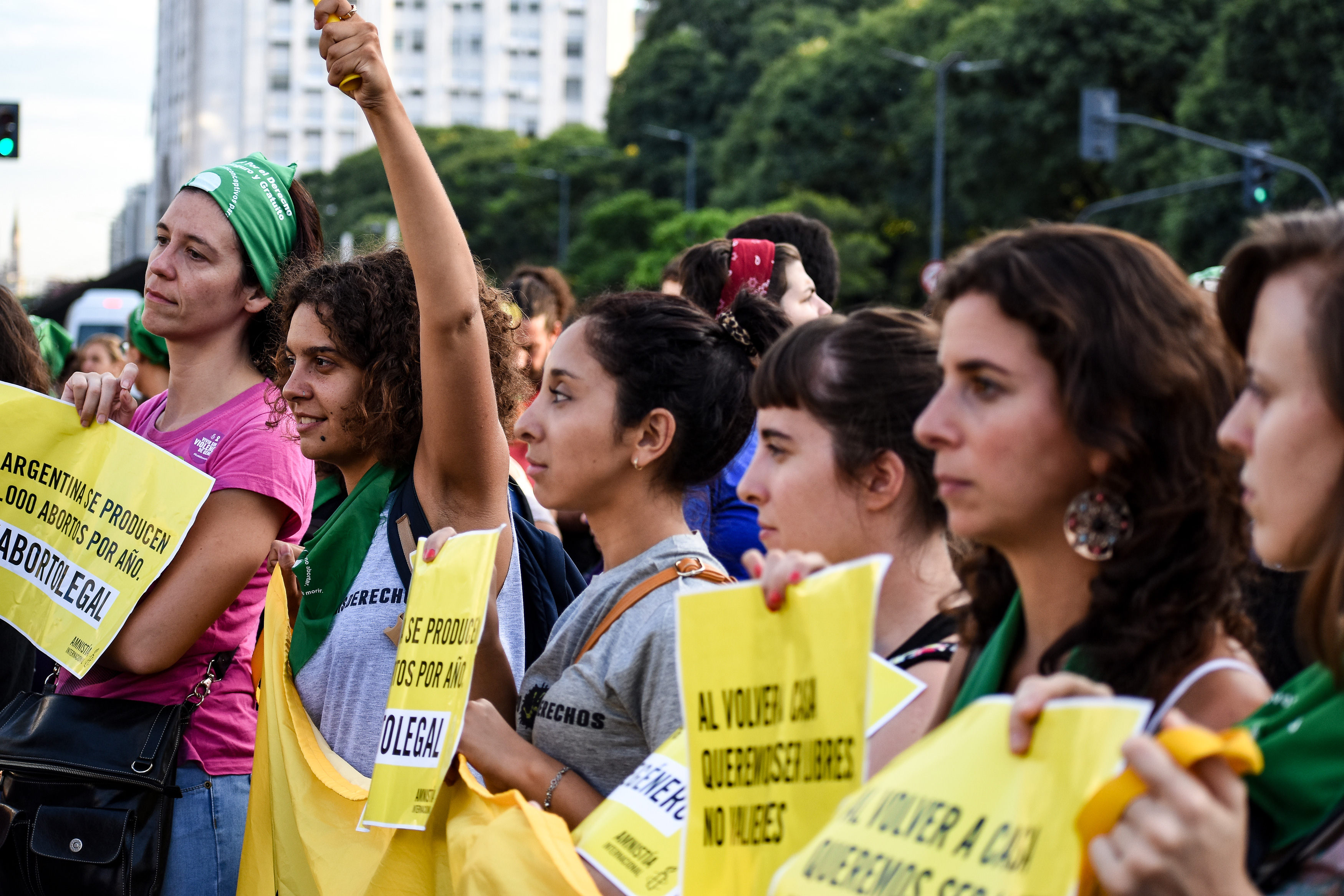 Aktivistinnen in Argentinien demonstrieren zum Weltfrauentag 2017
