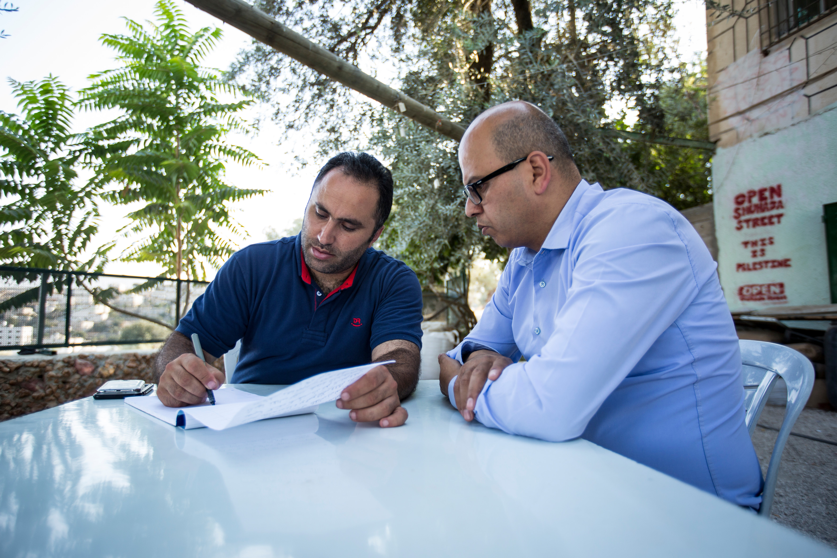 Farid al-Atrash und Issa Amro 