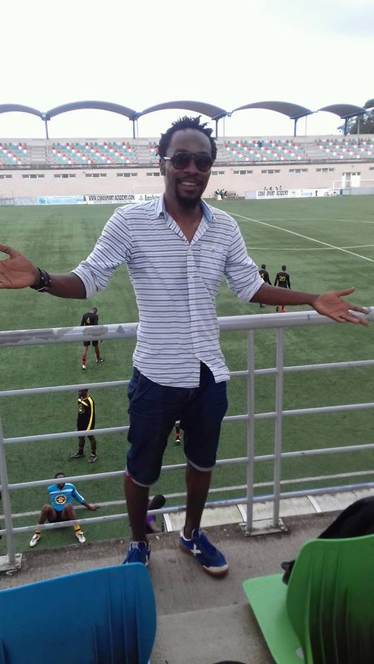 Ramón Esono Ebalé in einem Fußballstadion