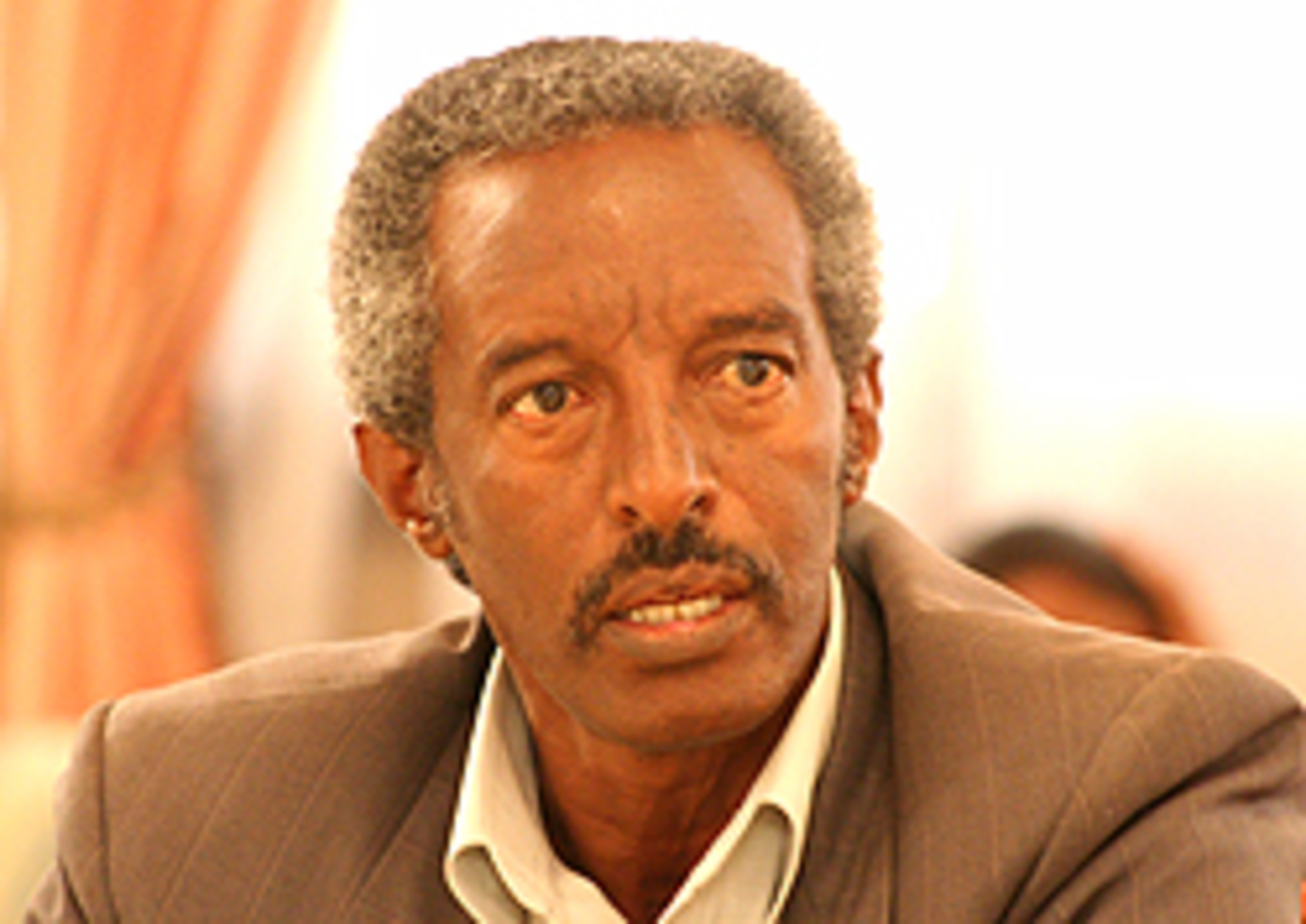 Porträt des ehemaligen eritreischen Finanzministers Berhane Abrehe
