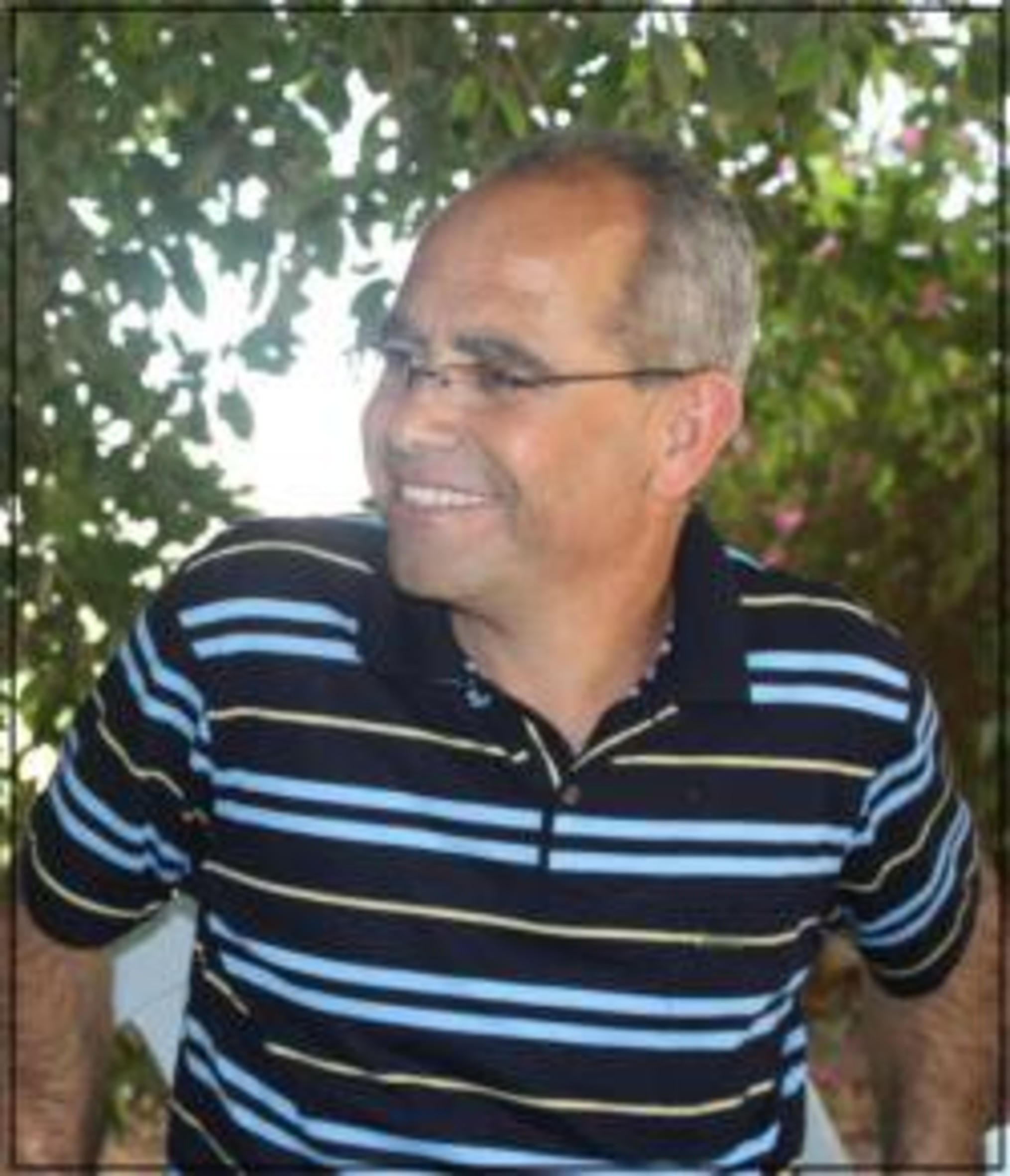 Seitliche Aufnahme des NGO-Mitarbeiters Ayman Nasser