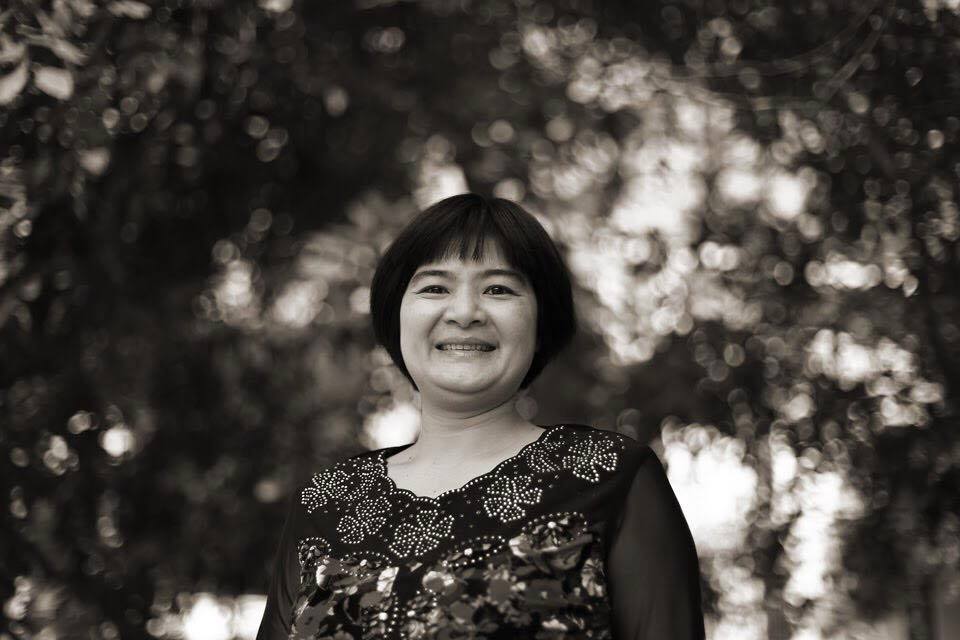 Schwarz-weiß Porträt der vietnamesischen Menschenrechtsverteidigerin Tran Thi Nga