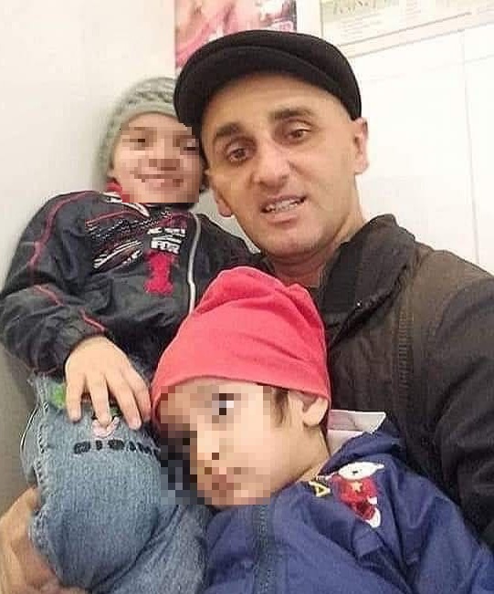 Agil Hunbatov mit seinen Kindern, Aserbaidschan