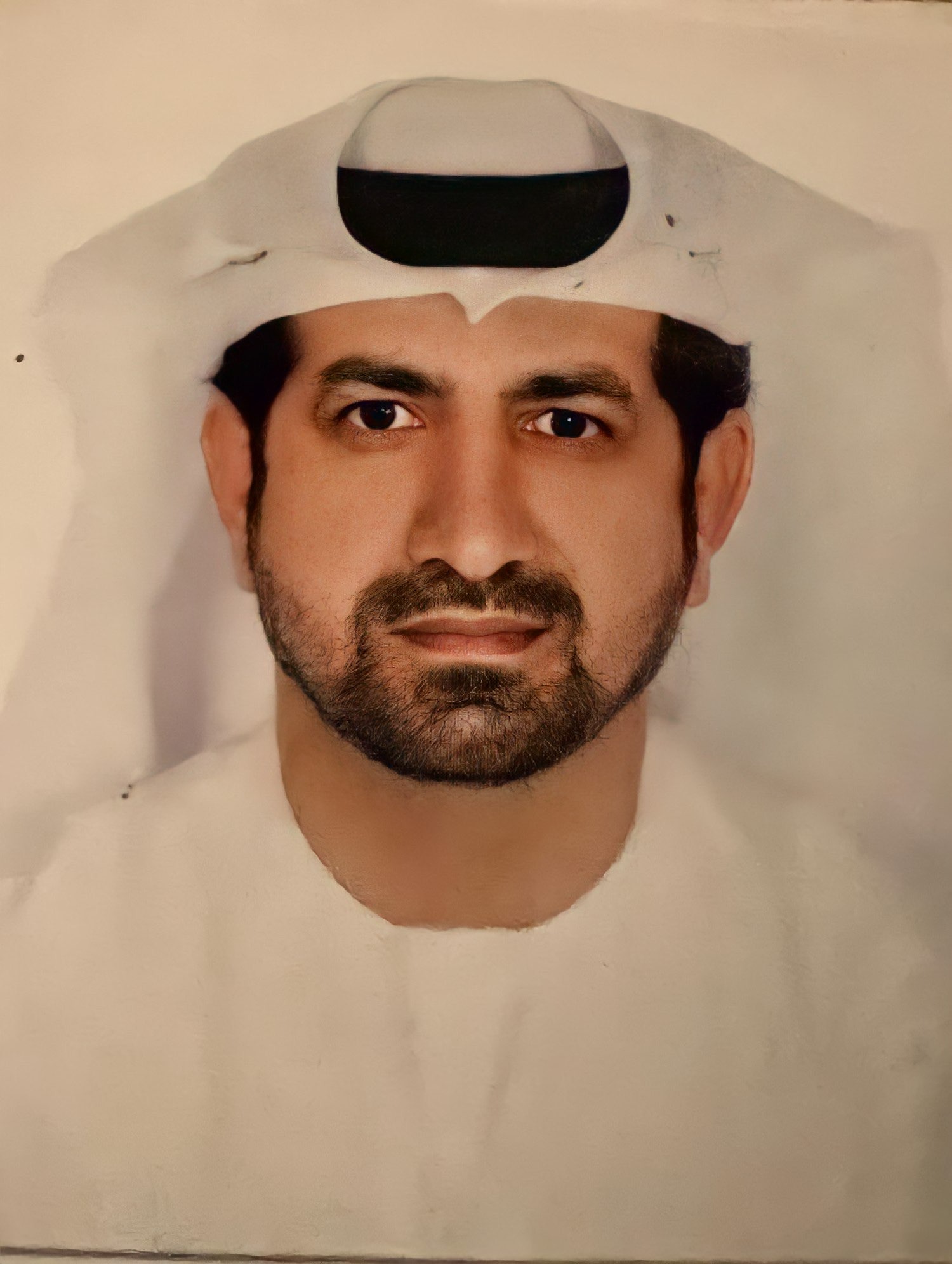 Porträt von Masoud Ali Abdullah al-Shahi mit Kopfbedeckung