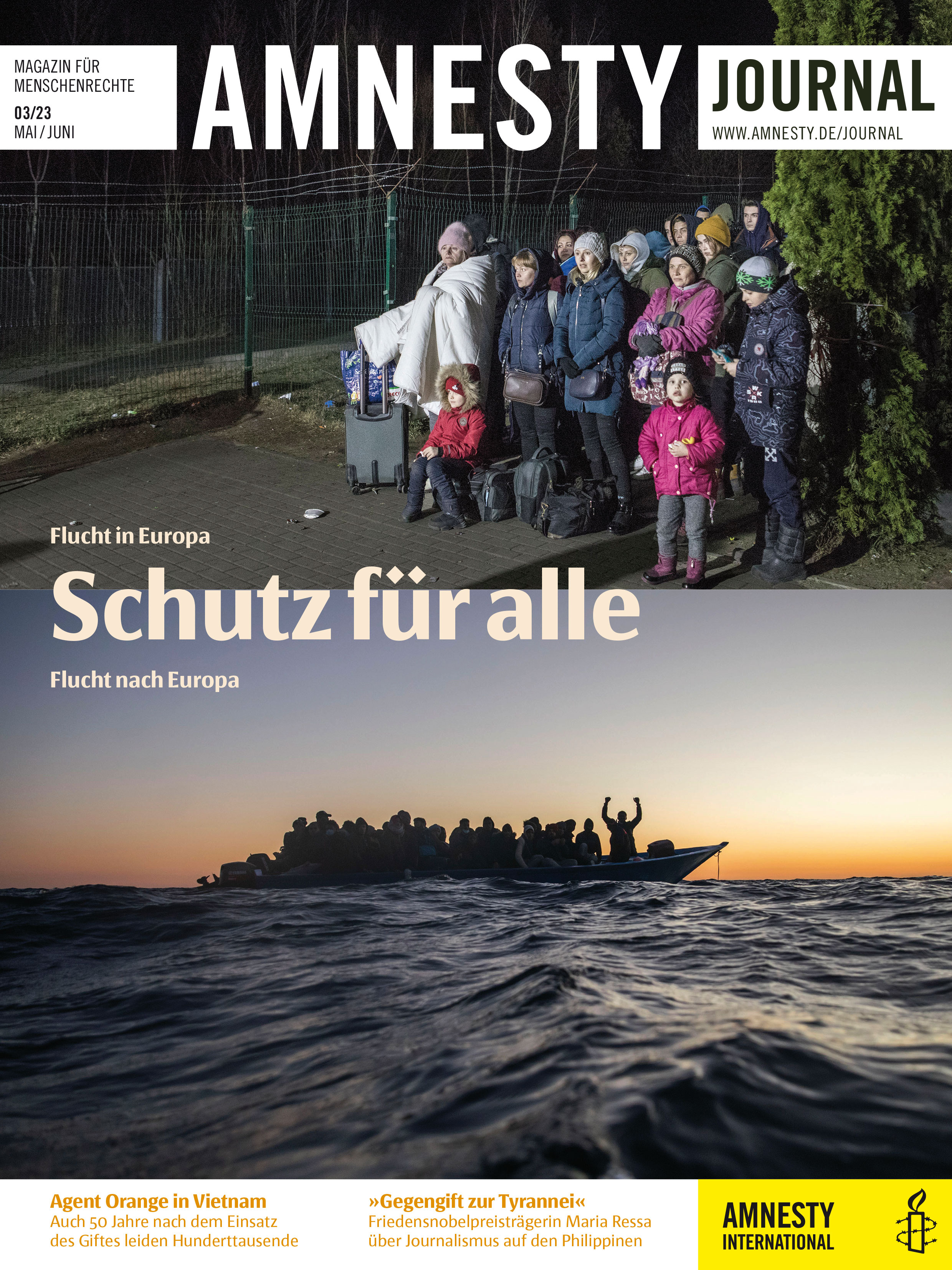 Ein Bild, hochkant, zweigeteilt, die obere Hälfte zeigt einen dunklen Wald, davor ein Stacheldrahtzaun, davor Frauen und Kinder, die sich teilweise Decken umgehangen haben, es ist kalt, sie tragen Mützen und Anoraks. "Amnesty Journal" steht über diesem Foto der oberen Hälfte und "Flucht in Europa". Der Schriftzug "Schutz für alle" trennt obere und untere Hälfte. Die untere Hälfte zeigt ein Flüchtlingsboot auf hoher See, ein Mann reißt seine Arme hoch, "Flucht nach Europa" steht über dem Foto geschrieben.