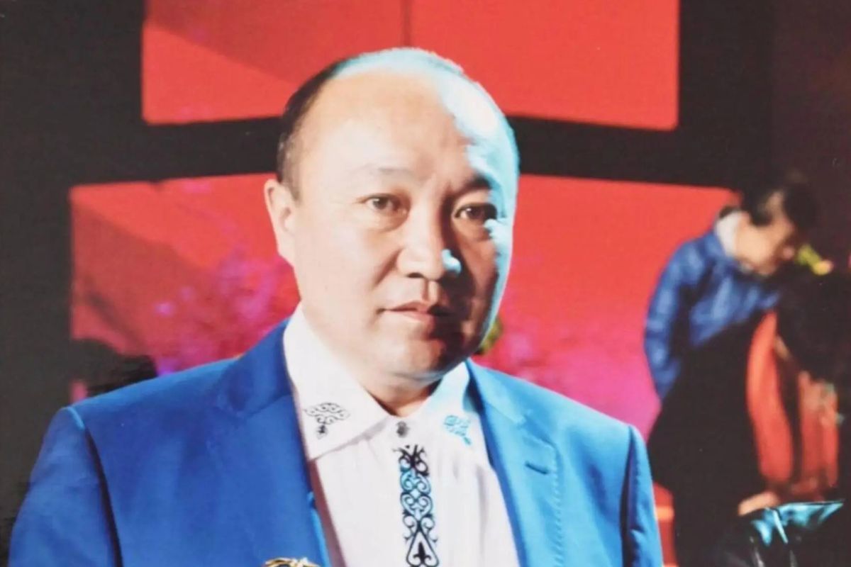 Porträtfoto von Zhengis Reskhan