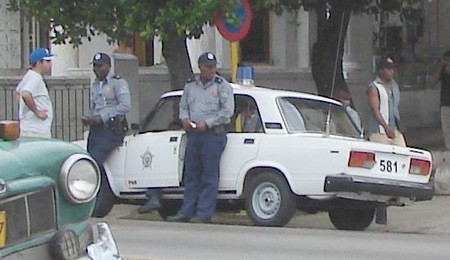 Kubanische Polizisten