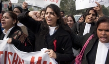 Indische Juristinnen fordern Gerechtigkeit für die Opfer sexueller Gewalt in Neu Delhi, 3. Januar 2013