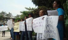Frauen in El Salvador fordern die lebensrettende medizinische Behandlung für Beatriz, 16. April 2013.