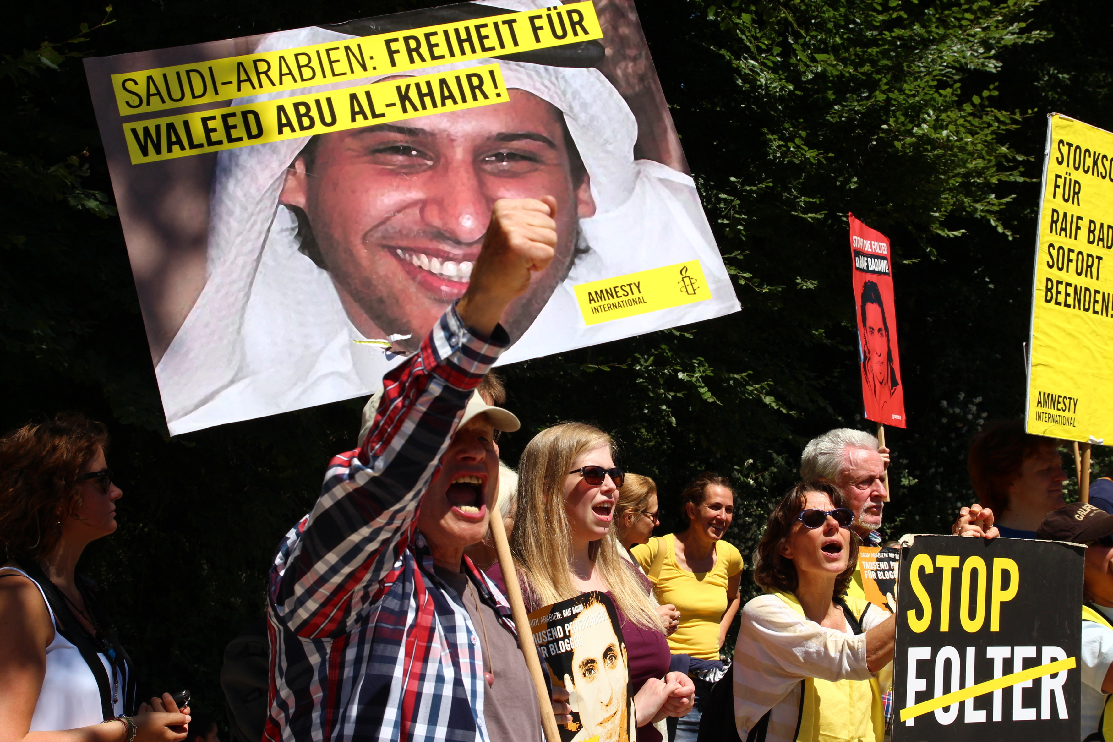 Amnesty-Aktion für Waleed Abu al-Khair und Raif Badawi am 11.06.2015 vor der saudischen Botschaft in Berlin