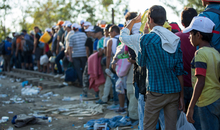 Flüchtlinge und Asylsuchende an der Grenze zur ehemaligen jugoslawischen Republik Mazedonien