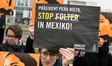 Mexiko: Protest-Aktion vor dem Bundeskanzleramt im April 2016