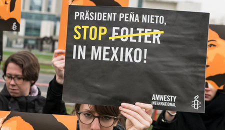 Mexiko: Protest-Aktion vor dem Bundeskanzleramt im April 2016