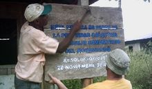 Schild, das Jiguamiandó als afro-kolumbianisches Land ausweist
