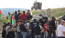 Demonstration gegen den Zaun/die Mauer in Bil'in im Westjordanland