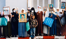 Mahnwache für "Verschwundene" in Algerien (November 2000)