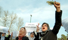 Iranische Frauen demonstrieren für Gleichberechtigung