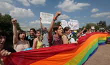 LGBT-Aktivisten bei einer Gay Pride Parade in Sankt Petersburg