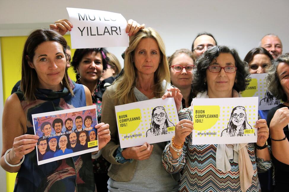 Amnesty-Aktion in Italien anlässlich İdil Esers Geburtstag am 14. Oktober