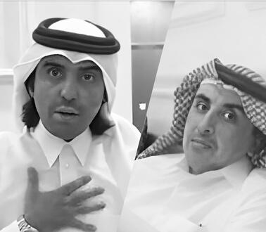 Zwei Porträtfotos von Hazza und Rashed bin Ali Abu Shurayda al-Marri, die traditionelle Hemden und eine traditionelle Kopfbedeckung tragen.