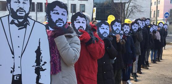 Amnesty-Protest vor der türkischen Botschaft in Berlin