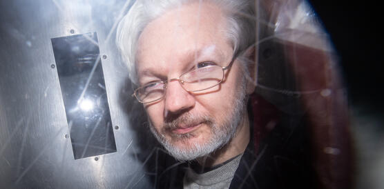 USA müssen Anklage gegen Julian Assange fallen lassen! | Amnesty