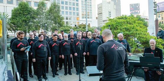 Männer singen am Union Square in San Francisco