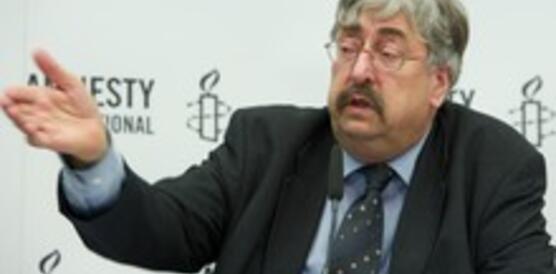 Der Generalsekretär der deutschen Amnesty-Sektion: Wolfgang Grenz