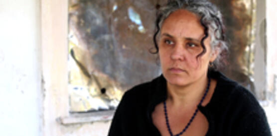 Paraskevi Kokoni, Romi aus Griechenland, die 2012 aus rassistischen Motiven heraus angegriffen wurde