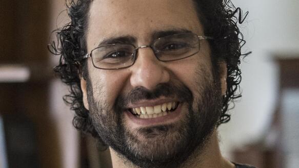 Portrait des lachenden Alaa Abdel Fattah