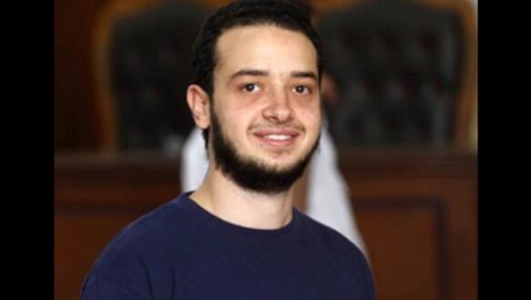 Porträtaufnahme von Anas al-Beltagy, der in die Kamera lächelt.