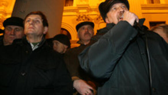 Oppositionelle Politiker bei einer Demonstration in Minsk, 19. Dezember 2010