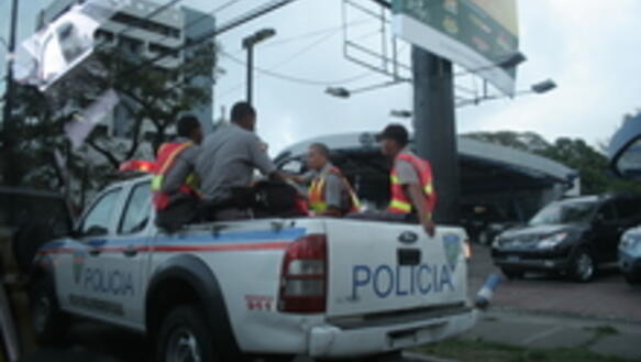 Dominikanische Republik: Nationalpolizei.