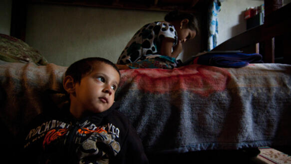 Die Kinder von Ismoil Bachajonov aus Tadschikistan. Ismoil starb nach Folter.