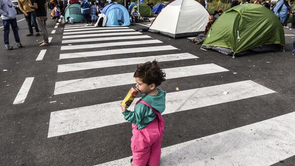 Serbien/Ungarn: Flüchtlinge sitzen im "Niemandsland" fest