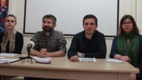 Muzaffer Kaya, Esra Mungan, Kıvanç Ersoy und Meral Camcı