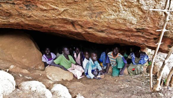 Flüchtlinge suchen Schutz in den Höhlen bei Luba in Süd-Kordofan, August 2011
