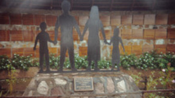 Gedenkstätte für die Opfer des Massakers von El Mozote 1981