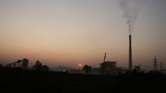 Vedanta Aluminium-Raffinerie in Orissa, Indien.