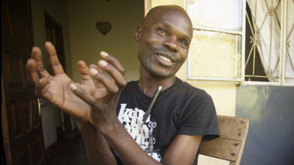 David Kato, Menschenrechtsaktivist und der erste sich öffentlich bekennende schwul lebende Mann in Uganda