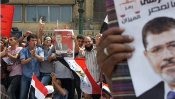 Anhänger von Präsident Mursi auf dem Tahrir-Platz in Kairo