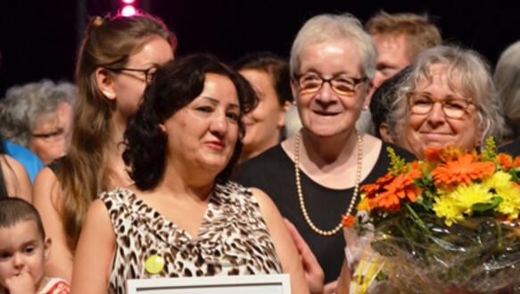 Faisa Ischo (links) und Ingeborg Heck-Böckler (rechts) bei der Verleihung des Aachener Integrationspreises (28.08.2016)