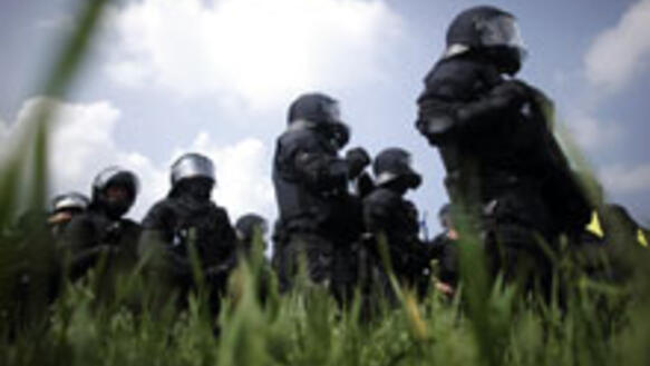 Bundespolizisten im Einsatz während des G8-Gipfels in Heiligendamm, 6. Juni 2007