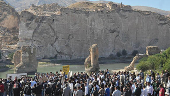 Protest gegen kontroverses Staudammprojekt Ilisu im Südosten der Türkei