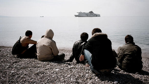 Flüchtlinge aus Afghanistan und dem Iran in der griechischen Hafenstadt Patras