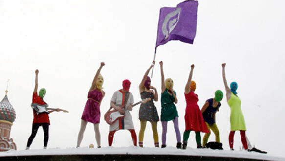 Die feministische Band "Pussy Riot" auf dem Roten Platz in Moskau, 20. Januar 2012.