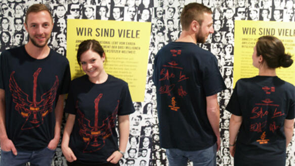 U2-Shirt für Amnesty International im Rahmen der "Hard Rock Café Signature Series"