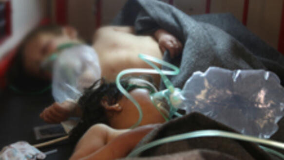Behandlung von Kindern nach einem vermeintlichen Giftgasangriff in der syrischen Stadt Chan Schaichun am 4. April 2017