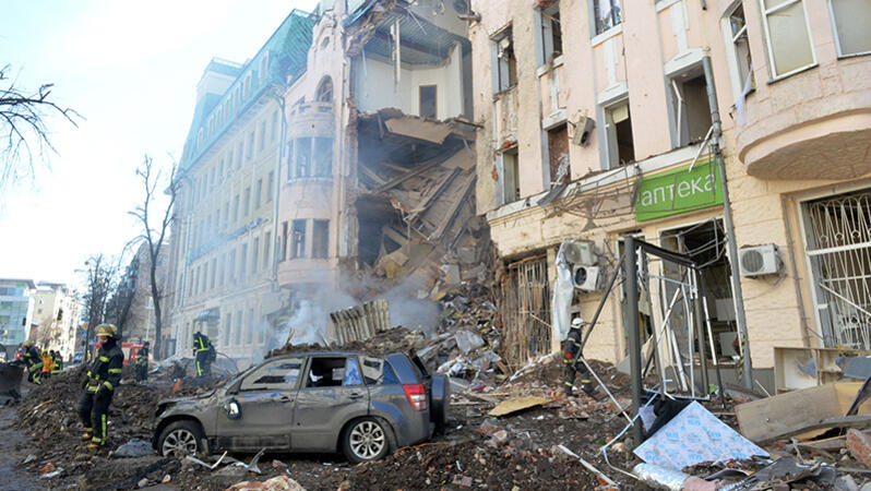 Das Bild zeigt zerstörte Gebäude